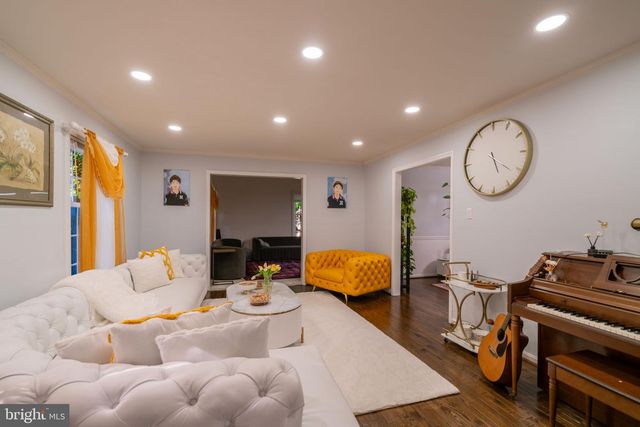 9907 ROSEWOOD HILL CIR, Vienna, VA 22182