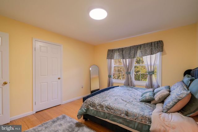 9907 ROSEWOOD HILL CIR, Vienna, VA 22182