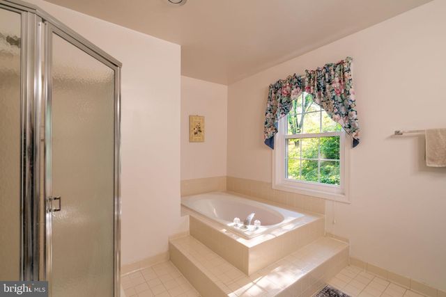 9907 ROSEWOOD HILL CIR, Vienna, VA 22182
