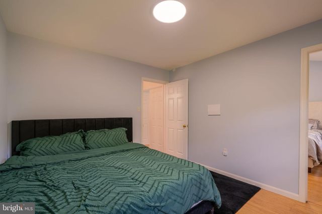 9907 ROSEWOOD HILL CIR, Vienna, VA 22182
