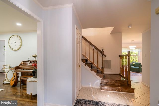 9907 ROSEWOOD HILL CIR, Vienna, VA 22182