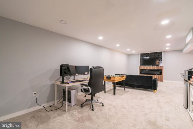 9907 ROSEWOOD HILL CIR, Vienna, VA 22182