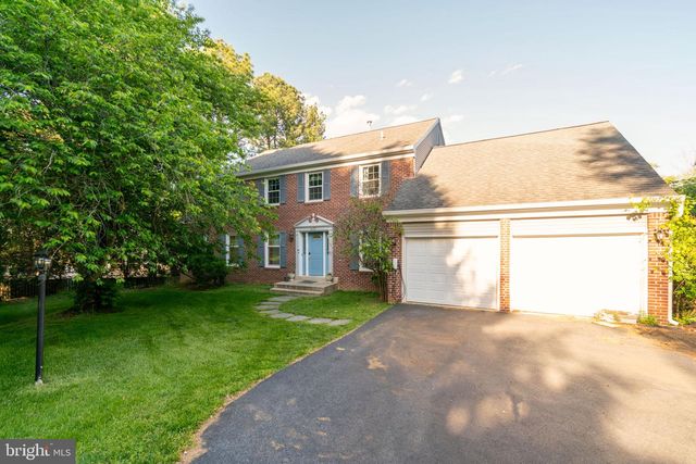 9907 ROSEWOOD HILL CIR, Vienna, VA 22182