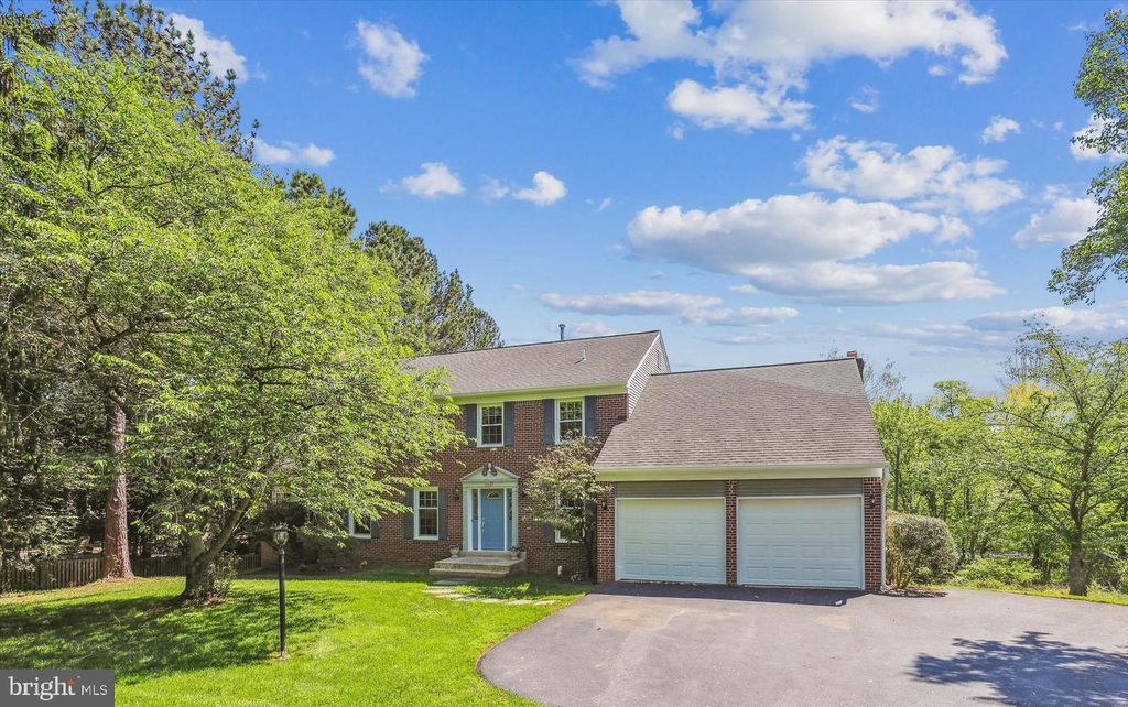 9907 ROSEWOOD HILL CIR, Vienna, VA 22182