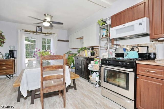 266 Coolidge Ave, Englewood City, NJ 07631