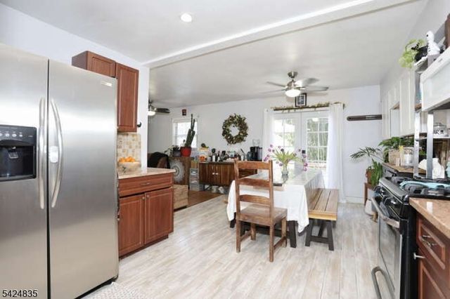 266 Coolidge Ave, Englewood City, NJ 07631