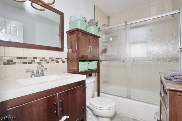 266 Coolidge Ave, Englewood City, NJ 07631