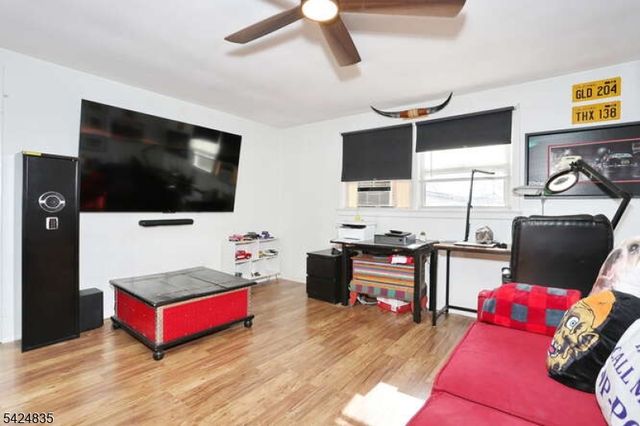 266 Coolidge Ave, Englewood City, NJ 07631