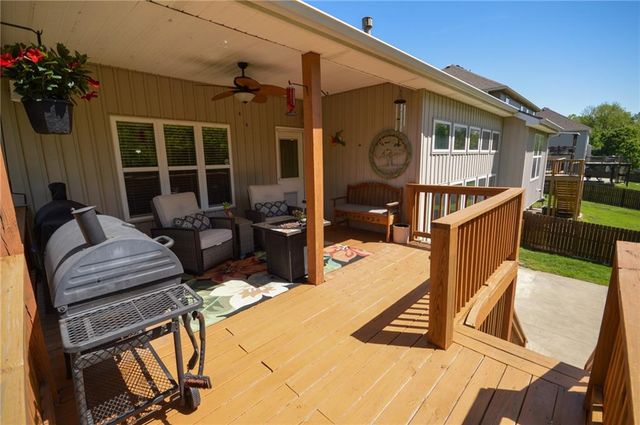 19613 E 11th Terrace, Independence, MO 64056
