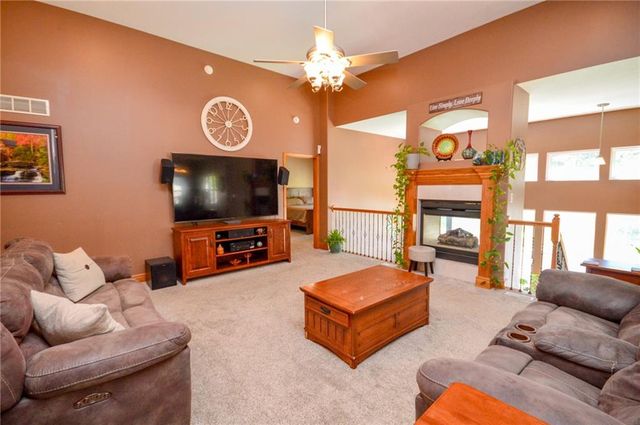 19613 E 11th Terrace, Independence, MO 64056