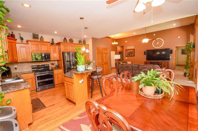 19613 E 11th Terrace, Independence, MO 64056