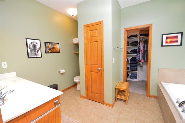 19613 E 11th Terrace, Independence, MO 64056