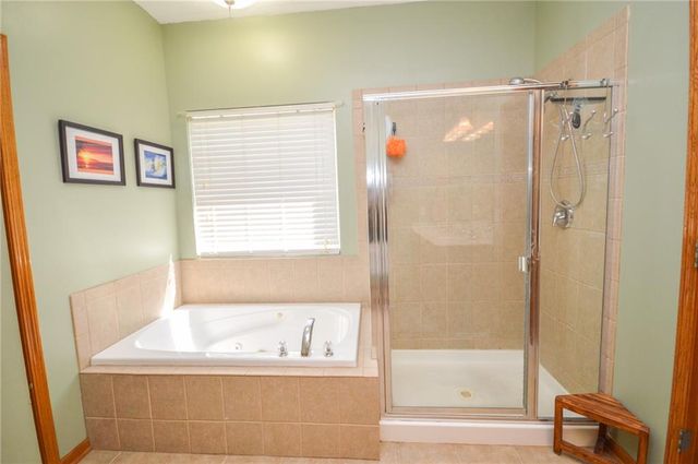 19613 E 11th Terrace, Independence, MO 64056