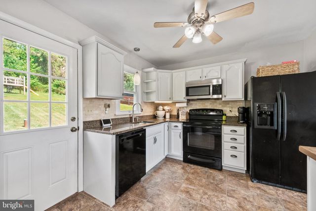 3242 LINEBORO RD, Manchester, MD 21102
