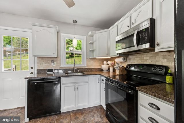 3242 LINEBORO RD, Manchester, MD 21102