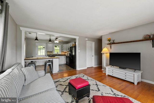 3242 LINEBORO RD, Manchester, MD 21102