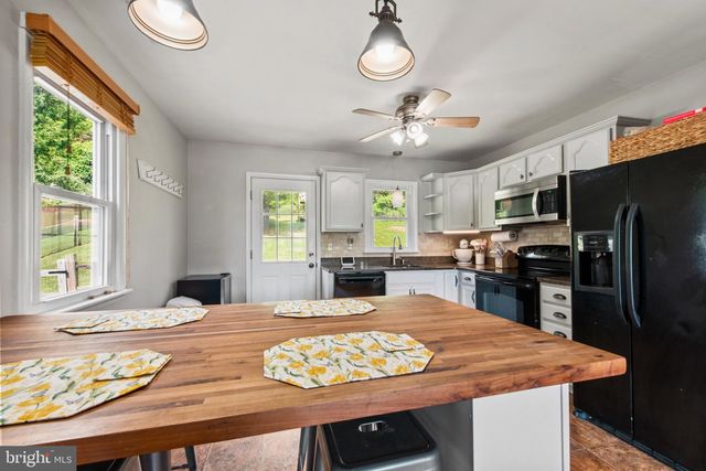 3242 LINEBORO RD, Manchester, MD 21102