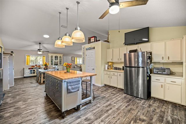 2535 NE 8TH AVENUE, Ocala, FL 34470