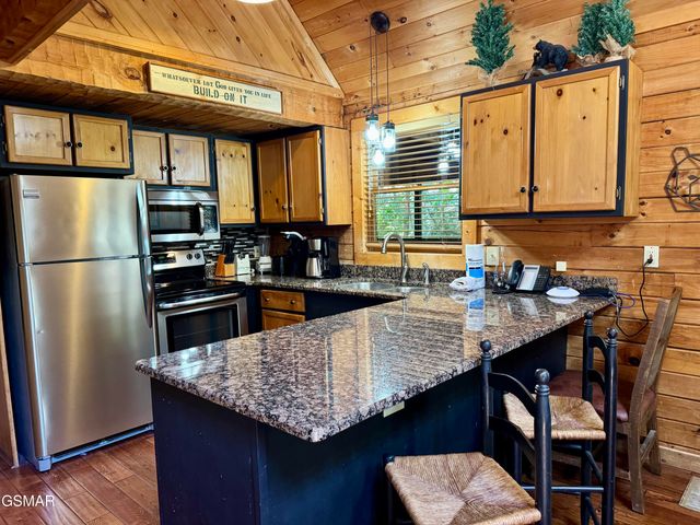 630 Walnut Way, Sevierville, TN 37862