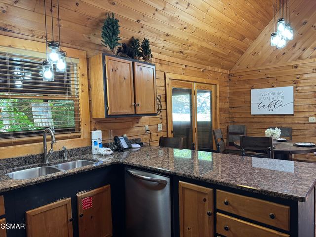 630 Walnut Way, Sevierville, TN 37862