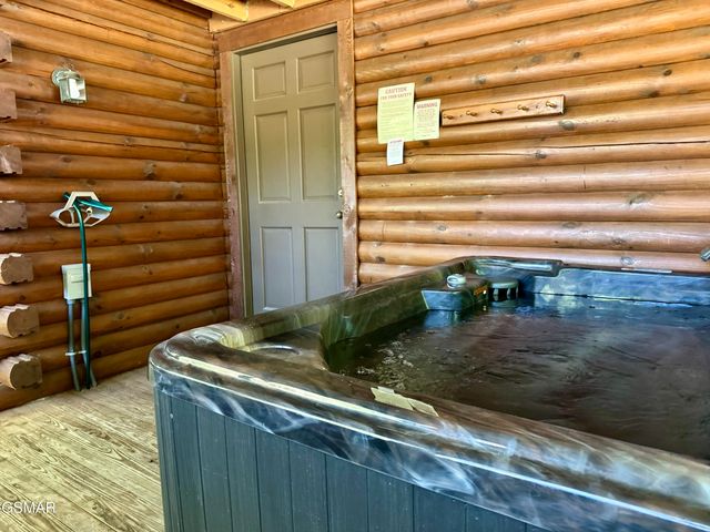 630 Walnut Way, Sevierville, TN 37862