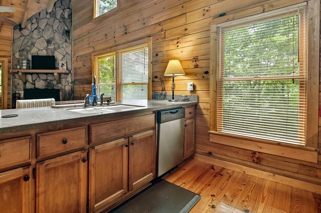782 Scenic Mountain View Road, Blue Ridge, GA 30513
