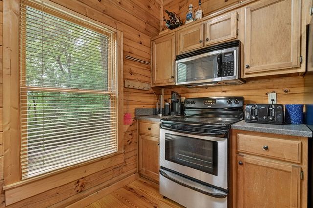 782 Scenic Mountain View Road, Blue Ridge, GA 30513