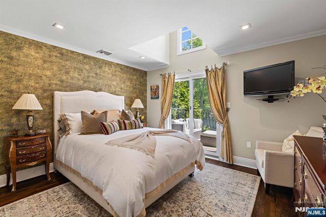 354 W Grand Avenue, Montvale, NJ 07645