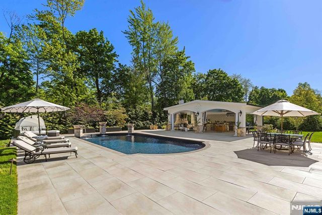354 W Grand Avenue, Montvale, NJ 07645