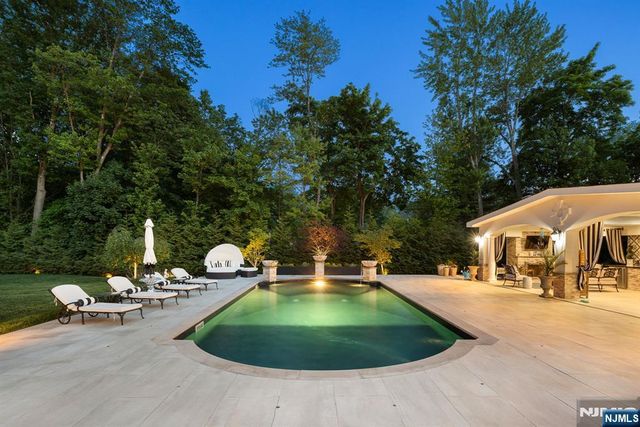354 W Grand Avenue, Montvale, NJ 07645
