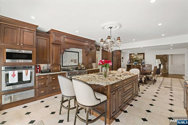 354 W Grand Avenue, Montvale, NJ 07645