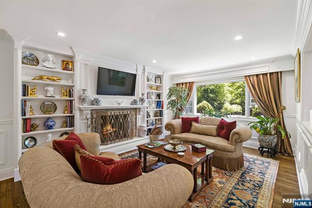 354 W Grand Avenue, Montvale, NJ 07645