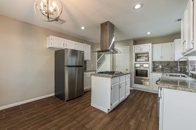 7406 Echo Pines Drive, Humble, TX 77346