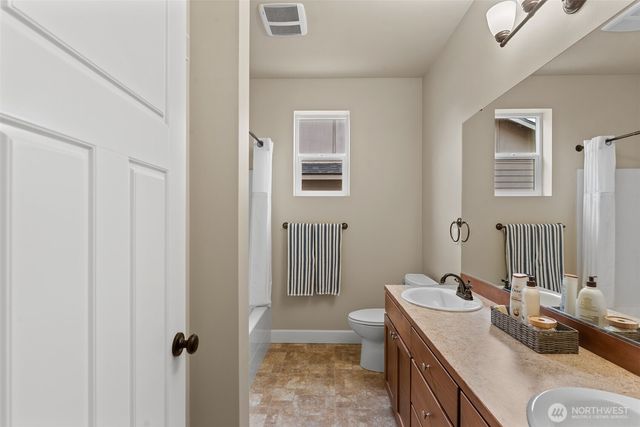 1747 S Blanchard Loop, East Wenatchee, WA 98802