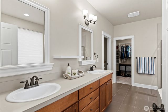 1747 S Blanchard Loop, East Wenatchee, WA 98802