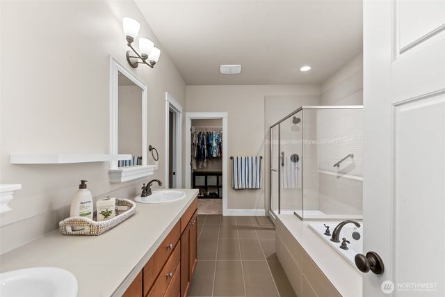 1747 S Blanchard Loop, East Wenatchee, WA 98802