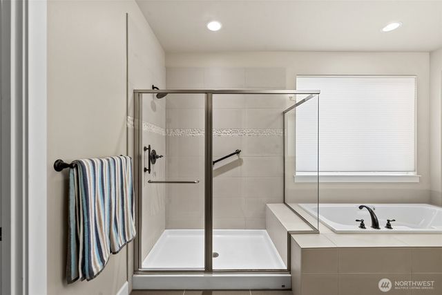 1747 S Blanchard Loop, East Wenatchee, WA 98802