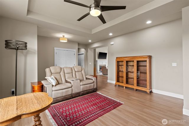 1747 S Blanchard Loop, East Wenatchee, WA 98802