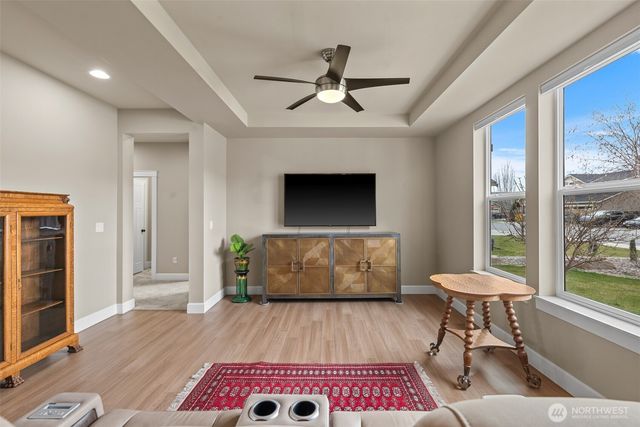 1747 S Blanchard Loop, East Wenatchee, WA 98802