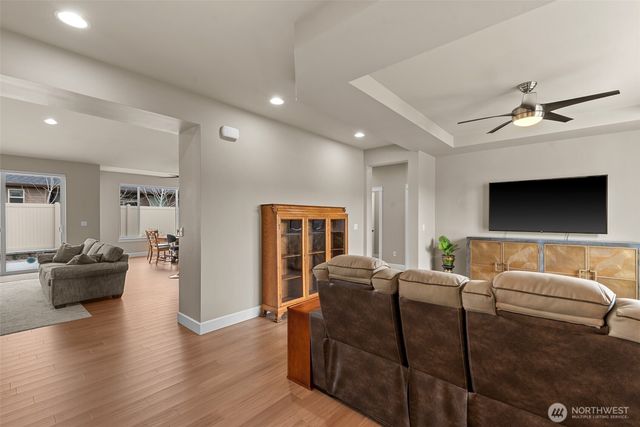 1747 S Blanchard Loop, East Wenatchee, WA 98802