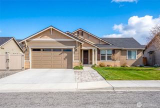 1747 S Blanchard Loop, East Wenatchee, WA 98802