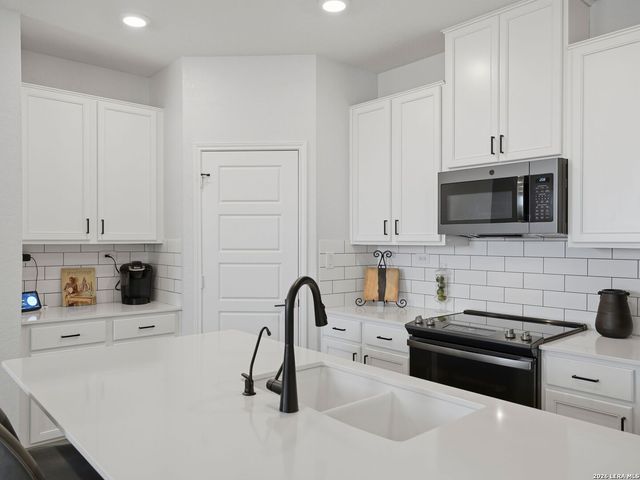 4815 Via Sonoma Trail, Converse, TX 78109