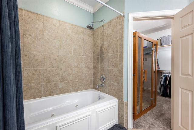 27 S Happy Hollow Road, Fayetteville, AR 72701