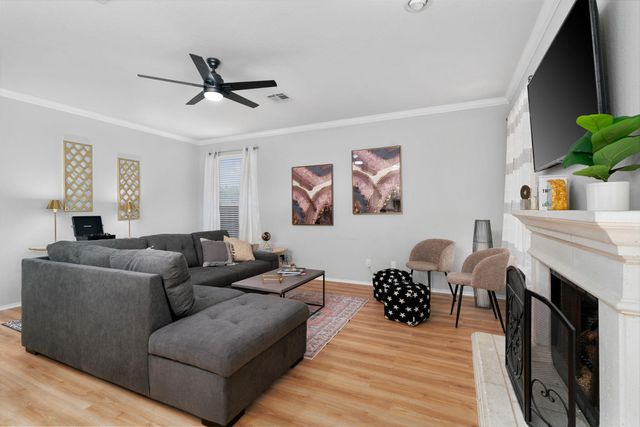 807 Clarence Bohls LN, Pflugerville, TX 78660