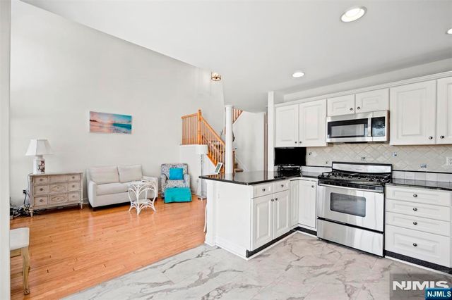 45 Magnolia Way, North Haledon, NJ 07508
