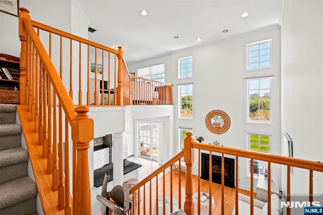 45 Magnolia Way, North Haledon, NJ 07508