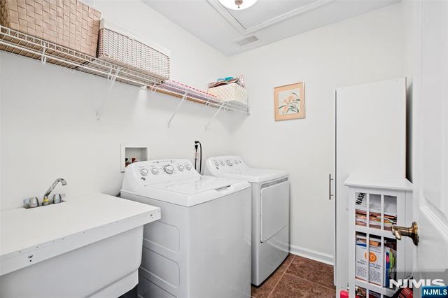45 Magnolia Way, North Haledon, NJ 07508