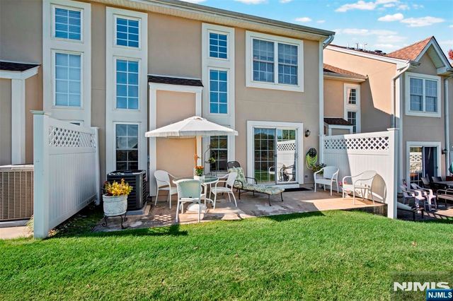45 Magnolia Way, North Haledon, NJ 07508