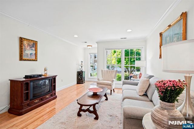 45 Magnolia Way, North Haledon, NJ 07508