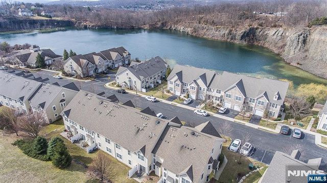 45 Magnolia Way, North Haledon, NJ 07508